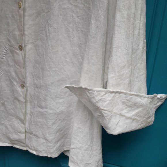 Linen Shirt Vintage White Button Down Blouse Irish Linen Embroidered Accent - Picture 15 of 16